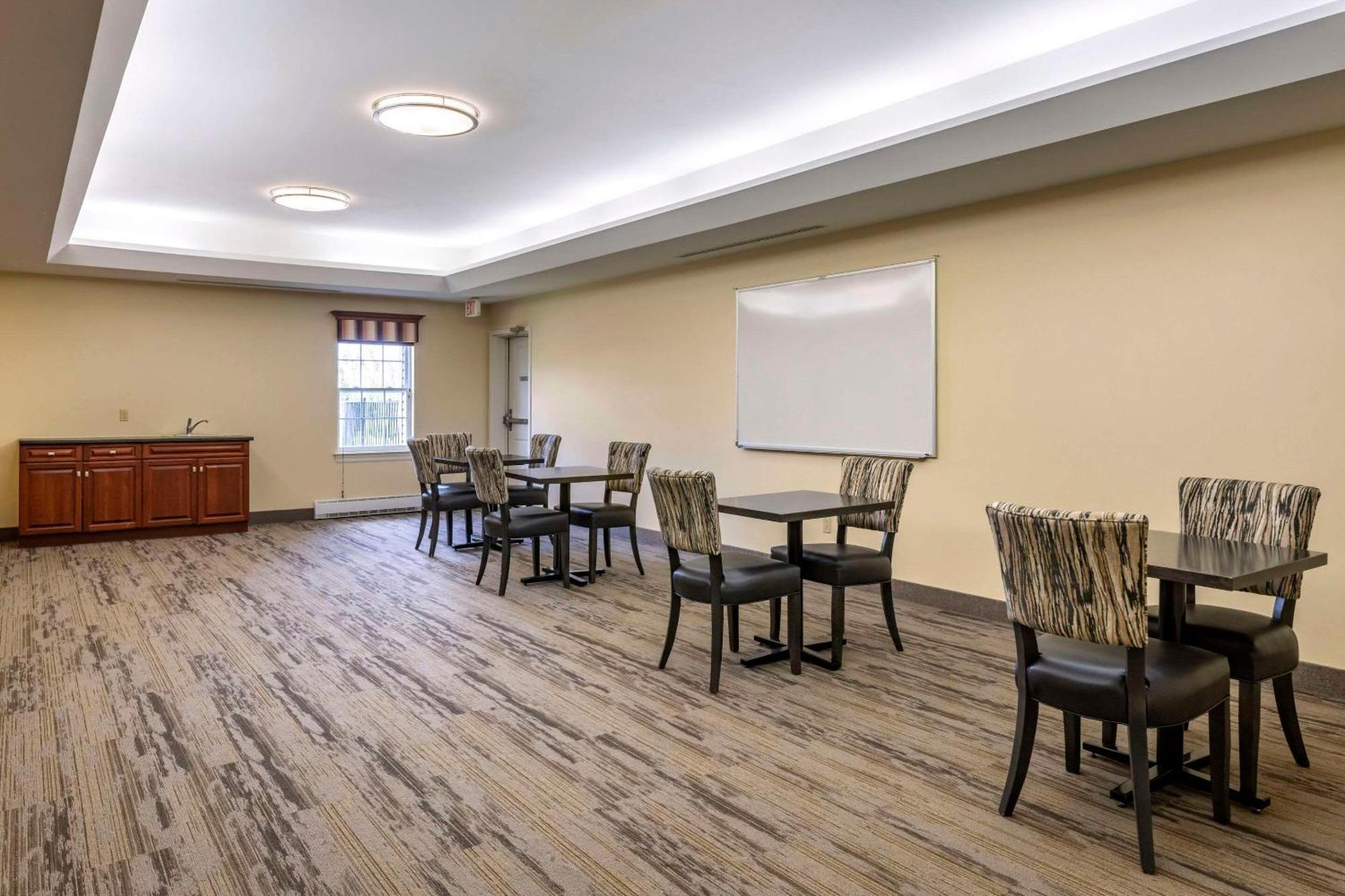 Quality Inn & Suites Quispamsis Rothesay Exteriér fotografie