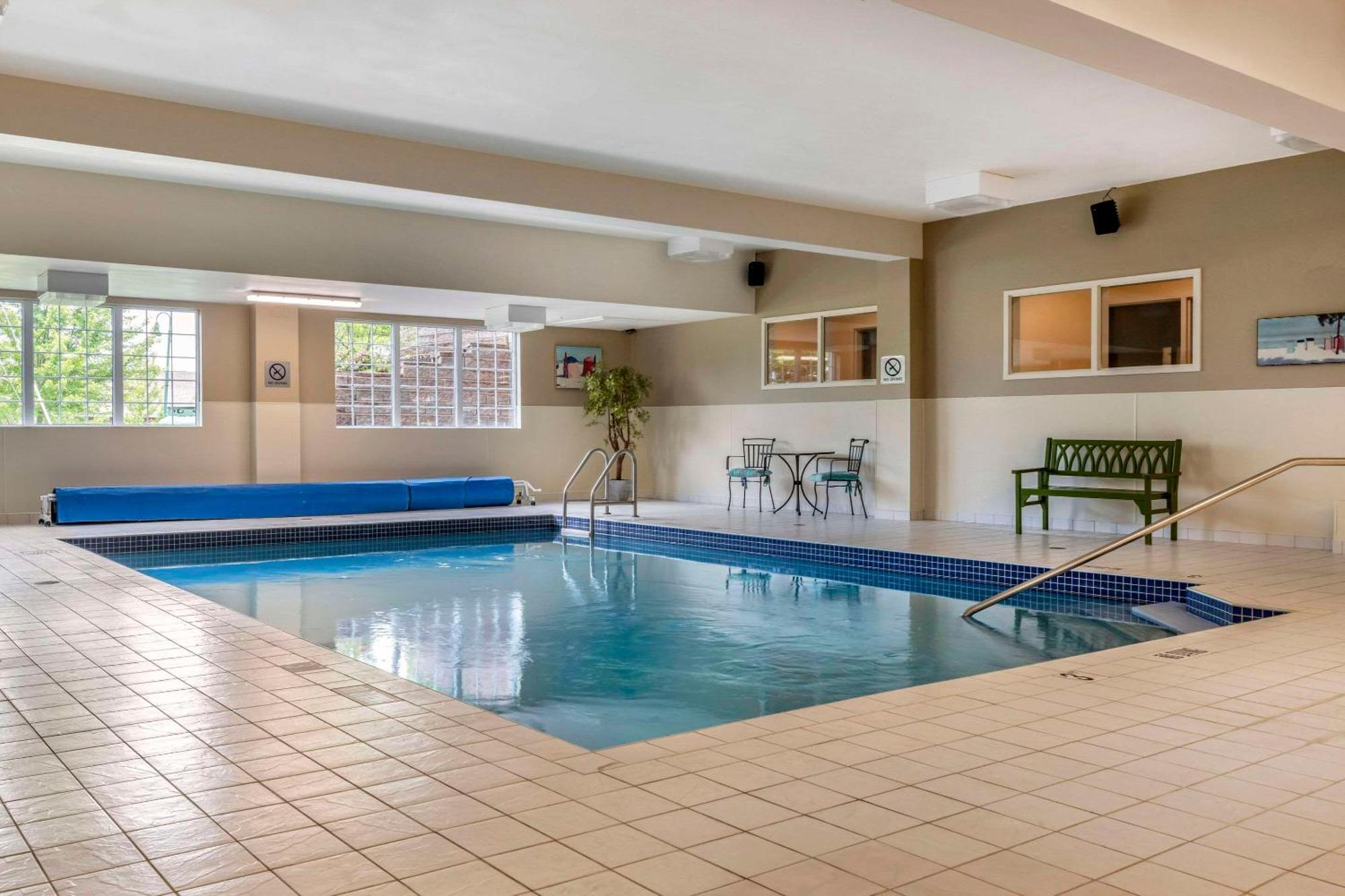 Quality Inn & Suites Quispamsis Rothesay Exteriér fotografie